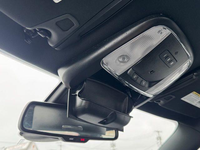 2019 Chrysler 300 S photo