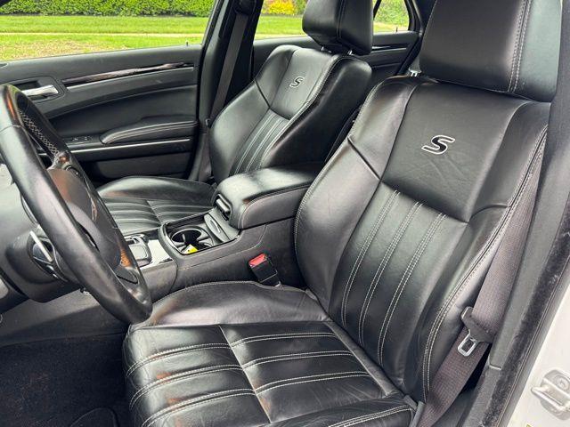 2019 Chrysler 300 S photo