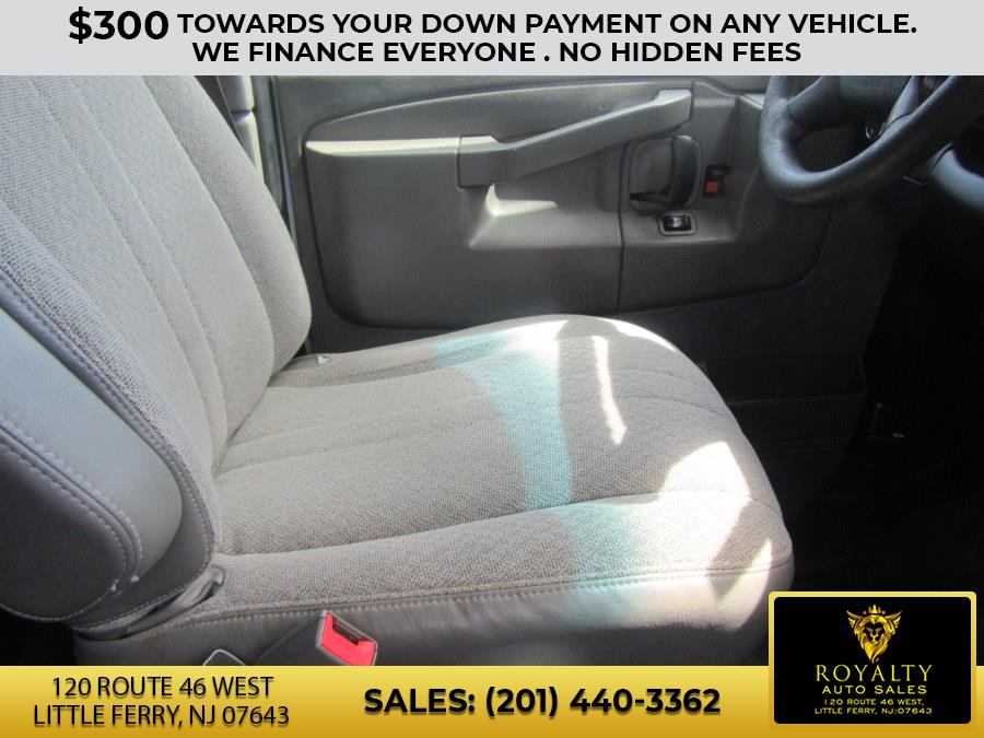 2017 Chevrolet Express Cargo Van RWD 2500 135