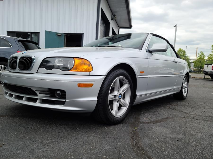 2002 BMW 3-Series 325Ci photo