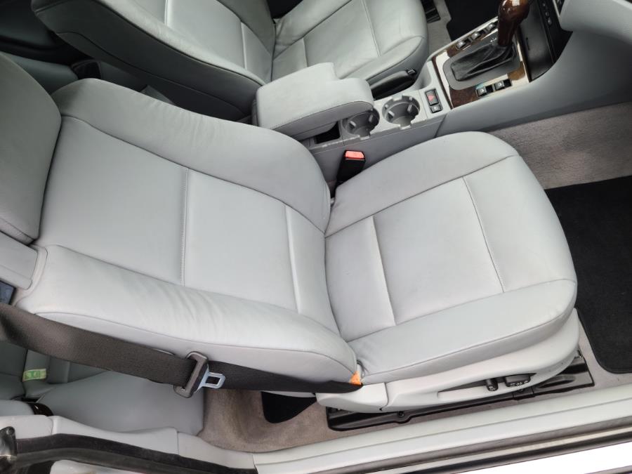 2002 BMW 3-Series 325Ci photo