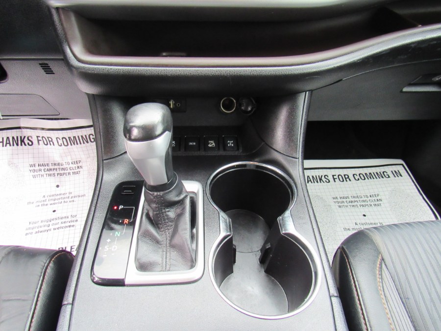 2016 Toyota Highlander LE Plus photo
