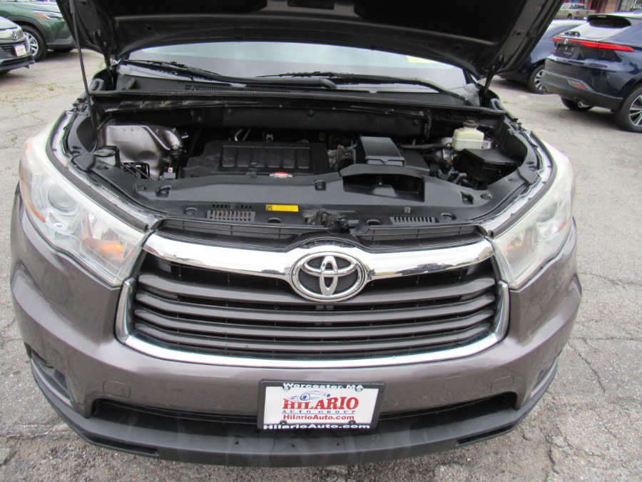 2016 Toyota Highlander LE Plus photo