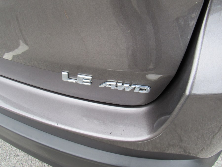 2016 Toyota Highlander LE Plus photo