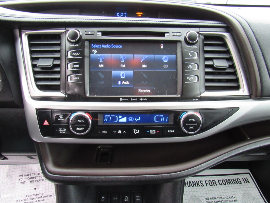 2016 Toyota Highlander LE Plus photo