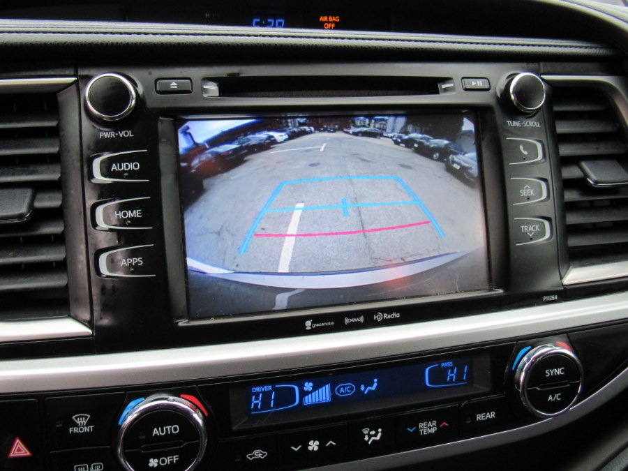 2016 Toyota Highlander LE Plus photo