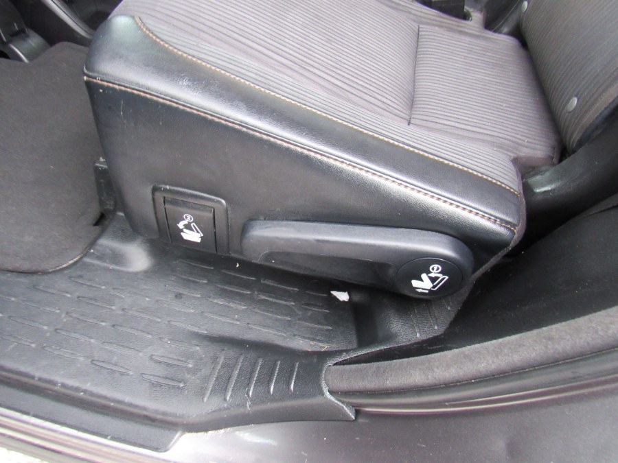 2016 Toyota Highlander LE Plus photo
