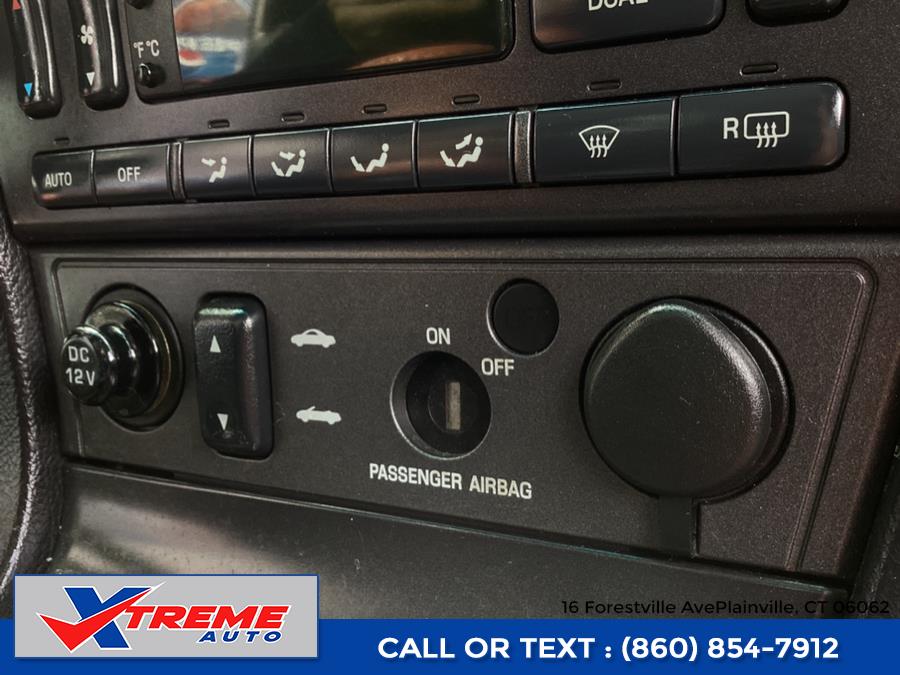 2003 Ford Thunderbird Deluxe photo