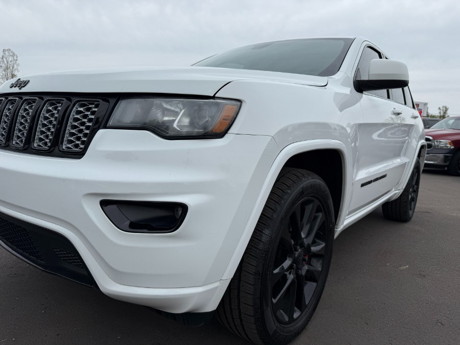 2018 Jeep Grand Cherokee Altitude 4x4 *Ltd Avail* photo