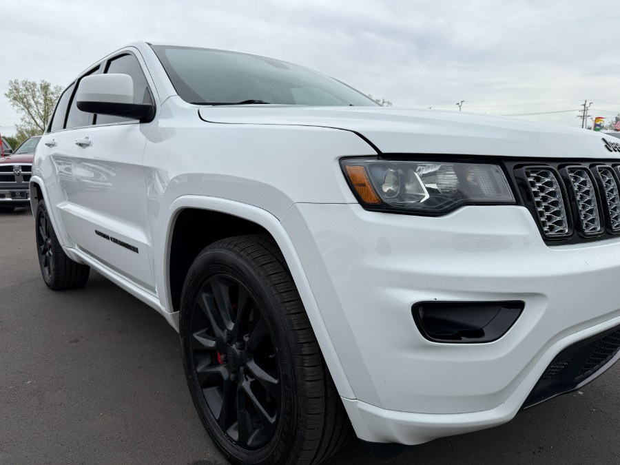 2018 Jeep Grand Cherokee Altitude 4x4 *Ltd Avail* photo