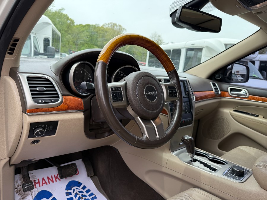 2011 Jeep Grand Cherokee Overland photo