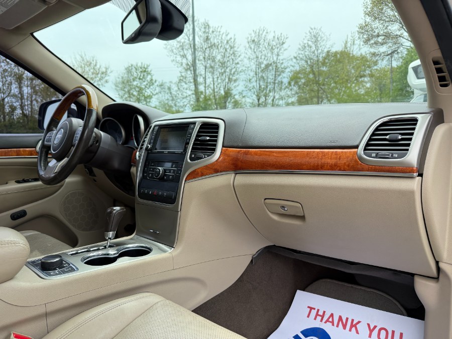 2011 Jeep Grand Cherokee Overland photo