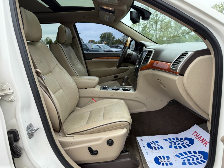 2011 Jeep Grand Cherokee Overland photo