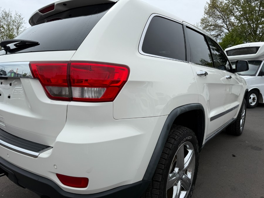 2011 Jeep Grand Cherokee Overland photo
