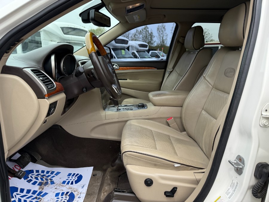 2011 Jeep Grand Cherokee Overland photo