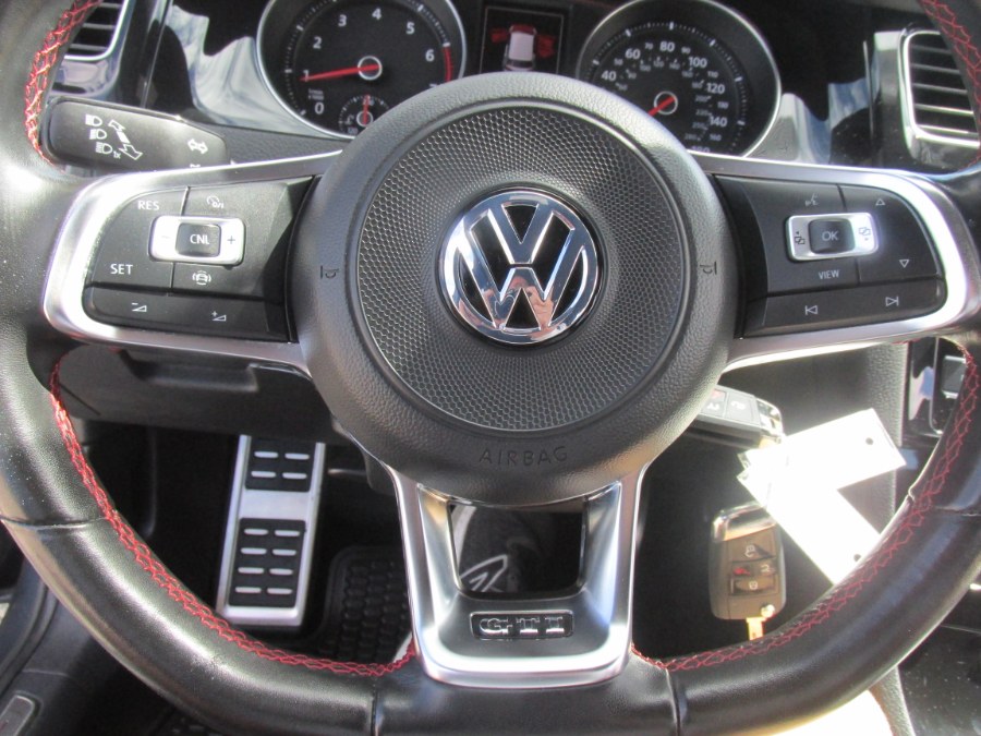 2020 Volkswagen Golf Gti 2.0T S DSG photo