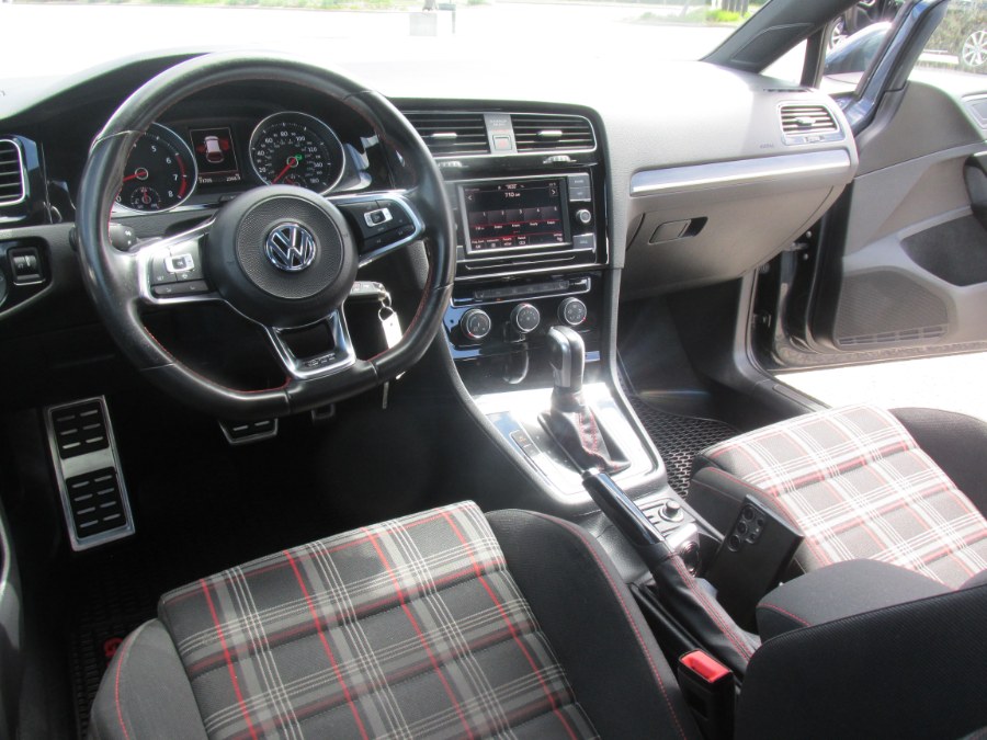 2020 Volkswagen Golf Gti 2.0T S DSG photo