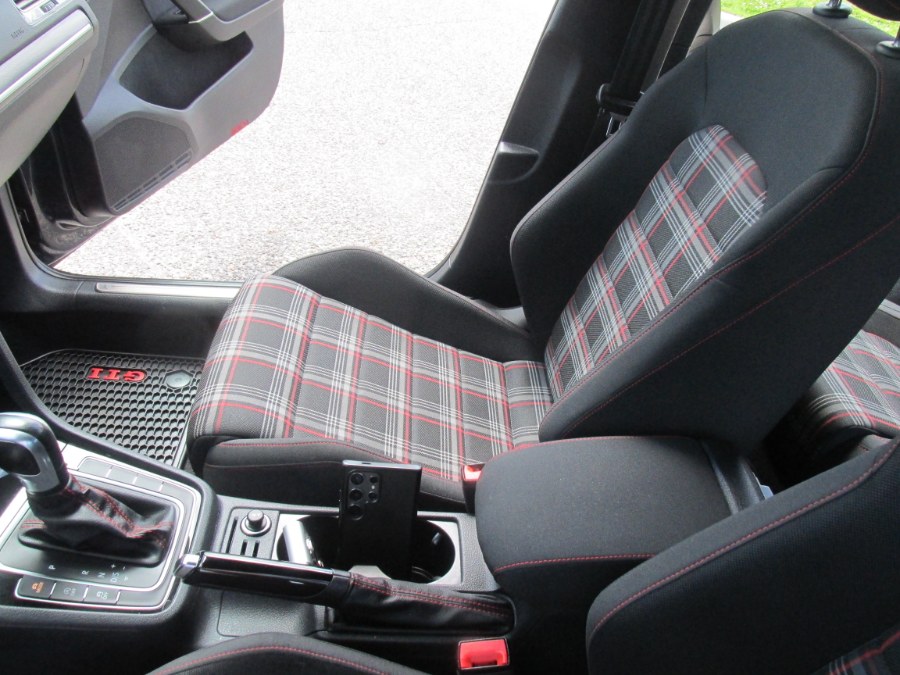 2020 Volkswagen Golf Gti 2.0T S DSG photo