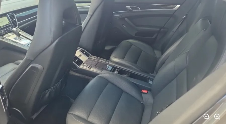 2014 Porsche Panamera 4S photo