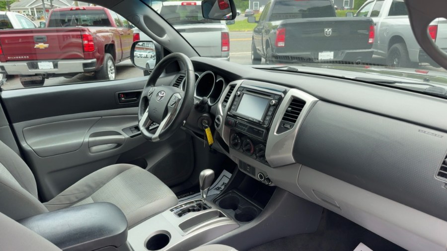 2015 Toyota Tacoma 4WD Double Cab V6 SR5 photo