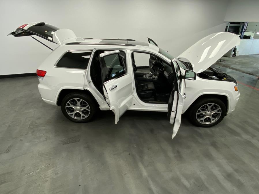 2020 Jeep Grand Cherokee Overland 4x4 photo