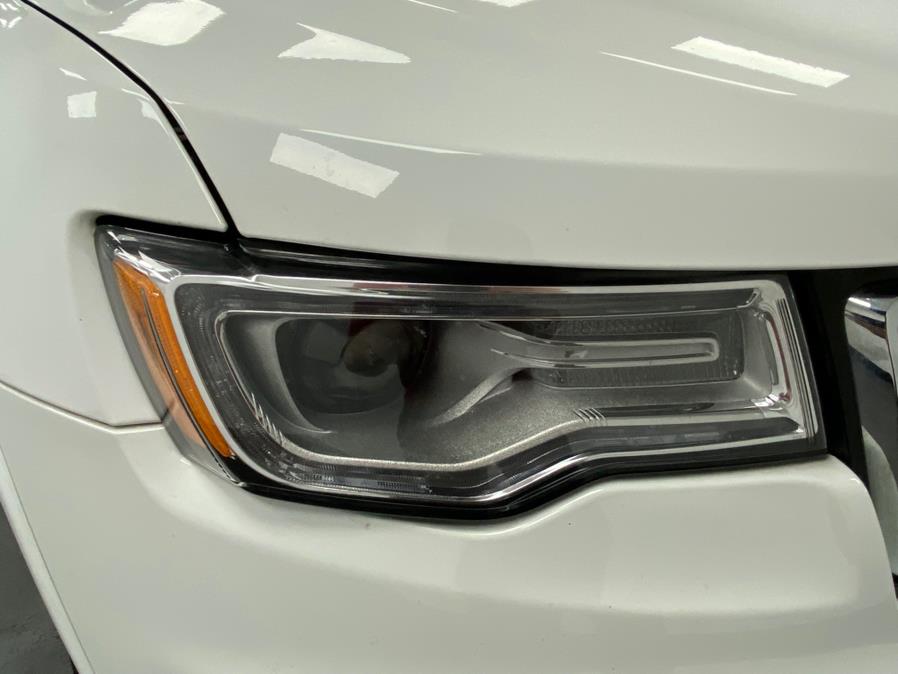 2020 Jeep Grand Cherokee Overland 4x4 photo