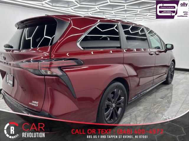 2021 Toyota Sienna XSE 7- Passenger photo
