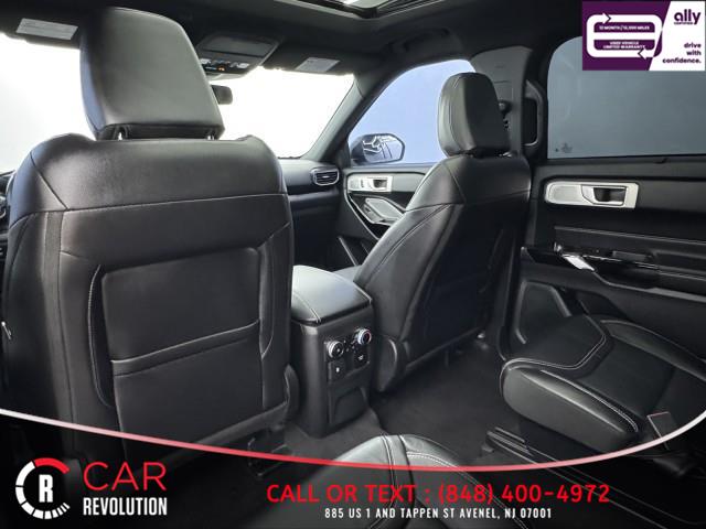 2023 Ford Explorer ST 4WD photo