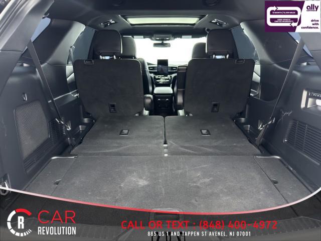 2023 Ford Explorer ST 4WD photo