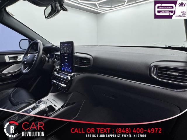2023 Ford Explorer ST 4WD photo