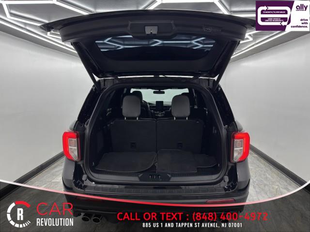 2023 Ford Explorer ST 4WD photo