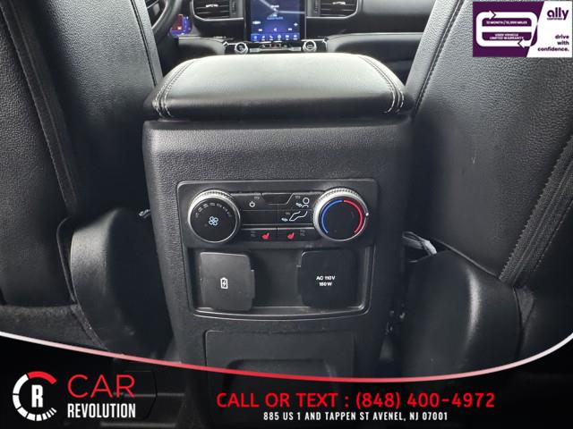 2023 Ford Explorer ST 4WD photo