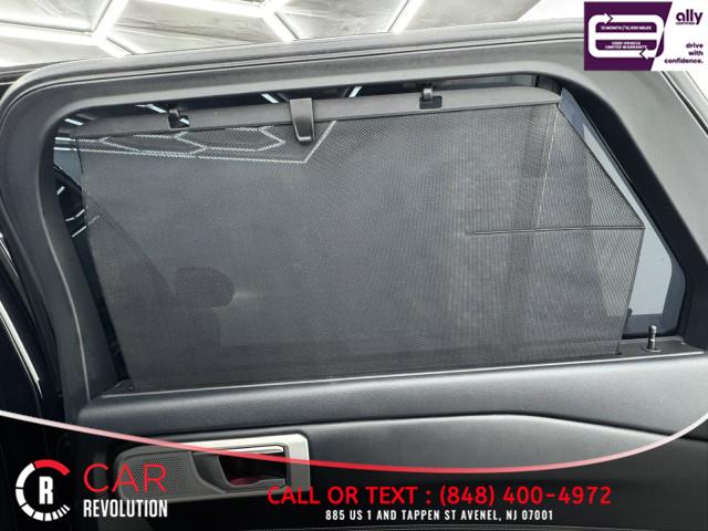 2023 Ford Explorer ST 4WD photo