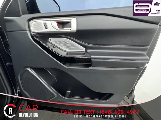 2023 Ford Explorer ST 4WD photo