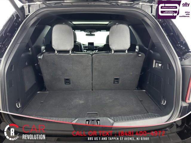 2023 Ford Explorer ST 4WD photo