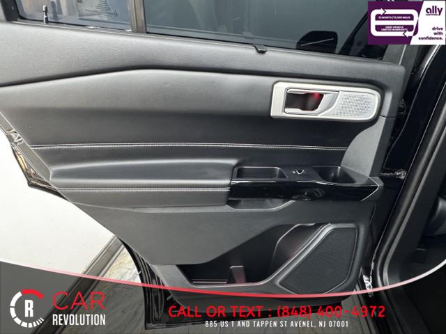 2023 Ford Explorer ST 4WD photo
