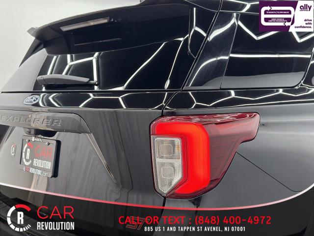 2023 Ford Explorer ST 4WD photo