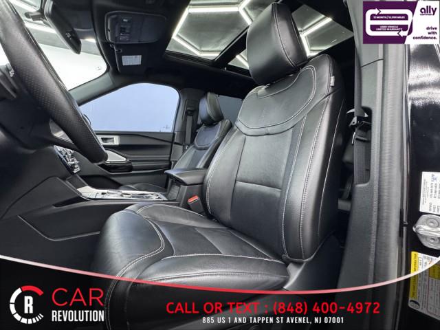2023 Ford Explorer ST 4WD photo