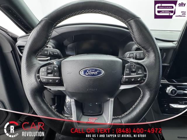 2023 Ford Explorer ST 4WD photo
