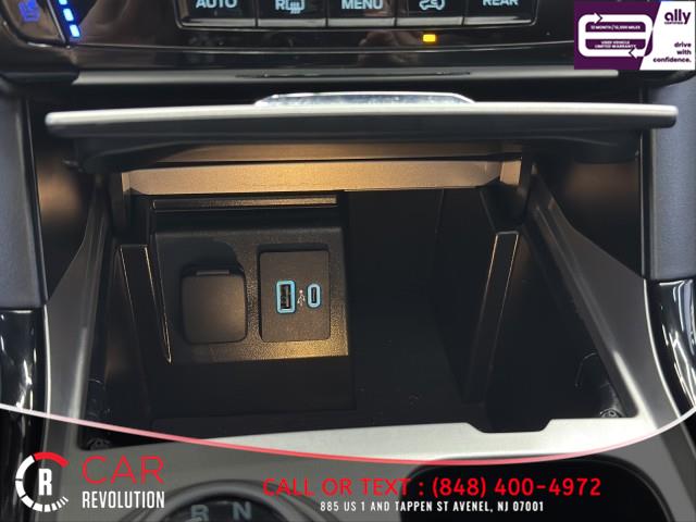 2023 Ford Explorer ST 4WD photo
