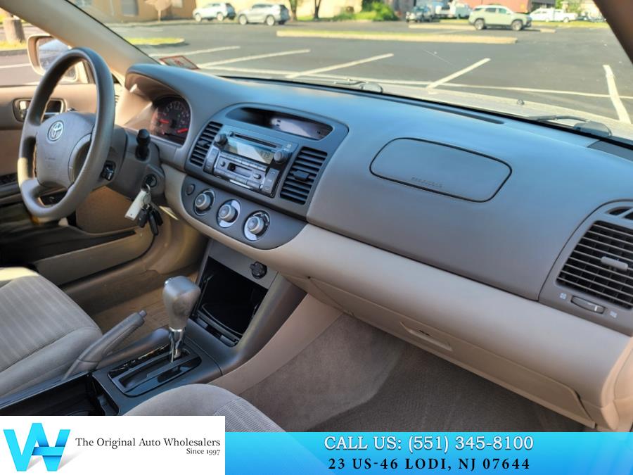 2005 Toyota Camry Standard photo