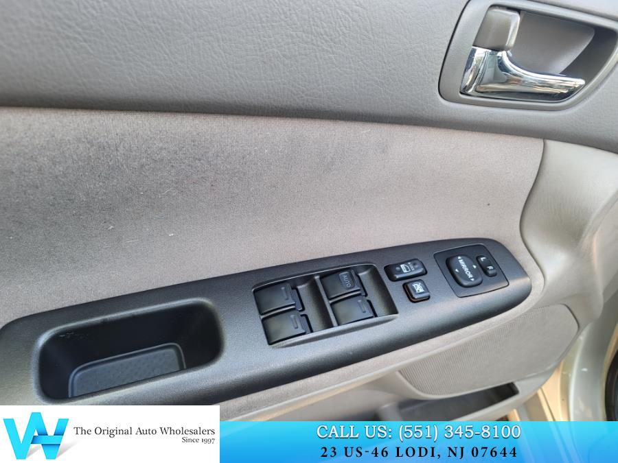 2005 Toyota Camry Standard photo