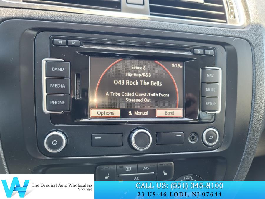 2011 Volkswagen Jetta SEL PZEV photo