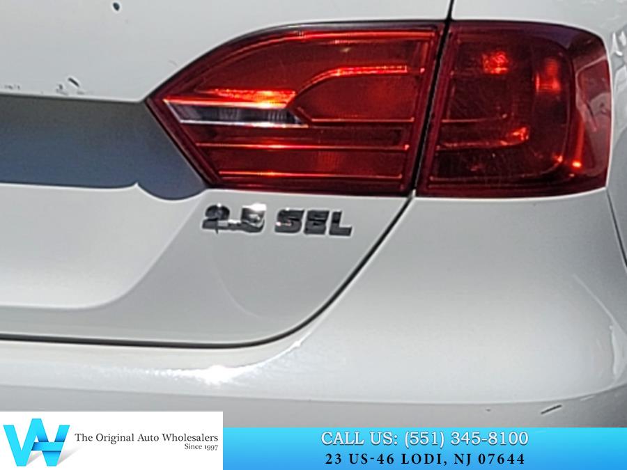 2011 Volkswagen Jetta SEL PZEV photo
