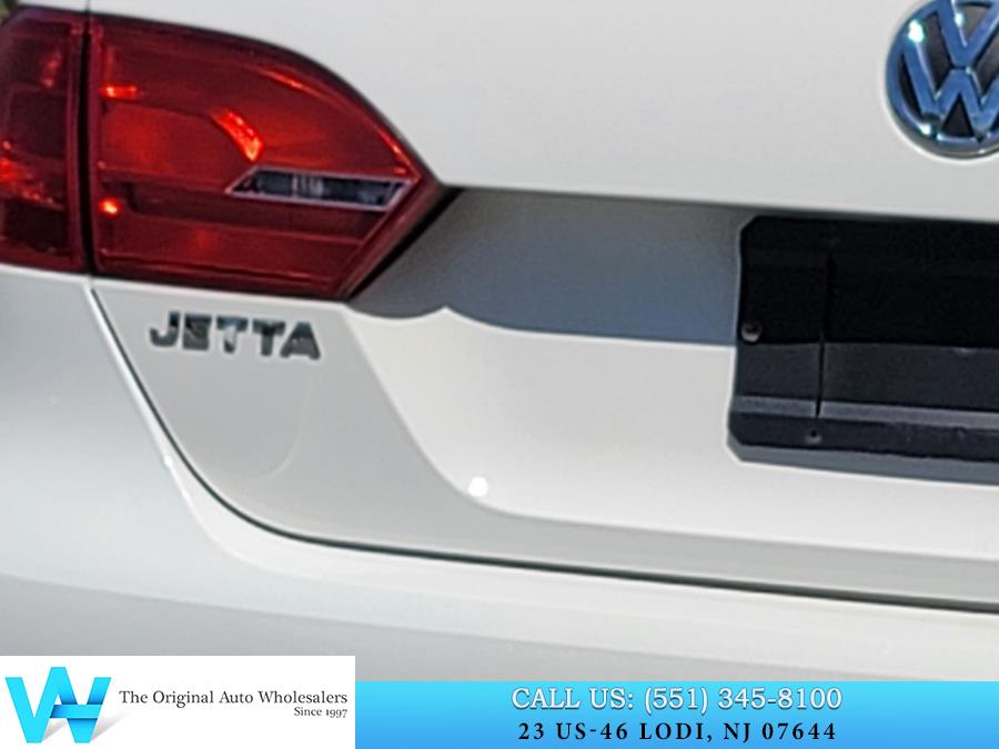 2011 Volkswagen Jetta SEL PZEV photo