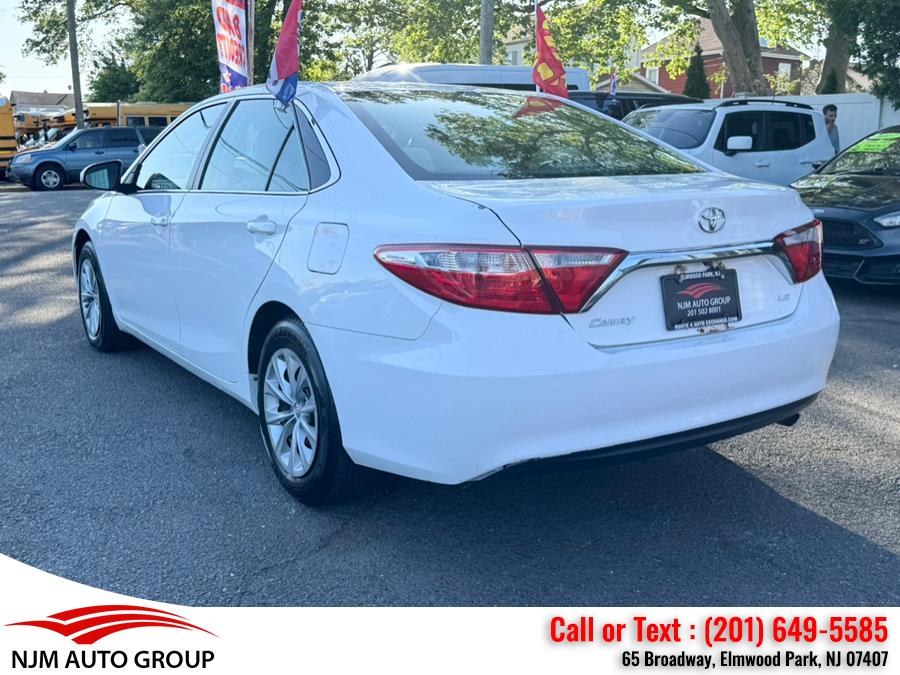 2016 Toyota Camry 4dr Sdn I4 Auto LE (Natl) photo