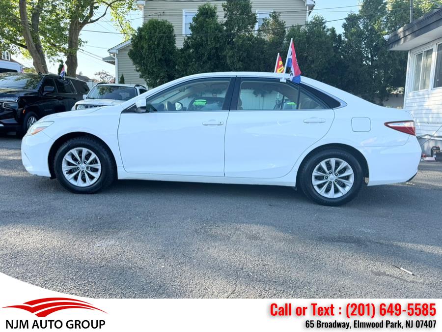 2016 Toyota Camry 4dr Sdn I4 Auto LE (Natl) photo