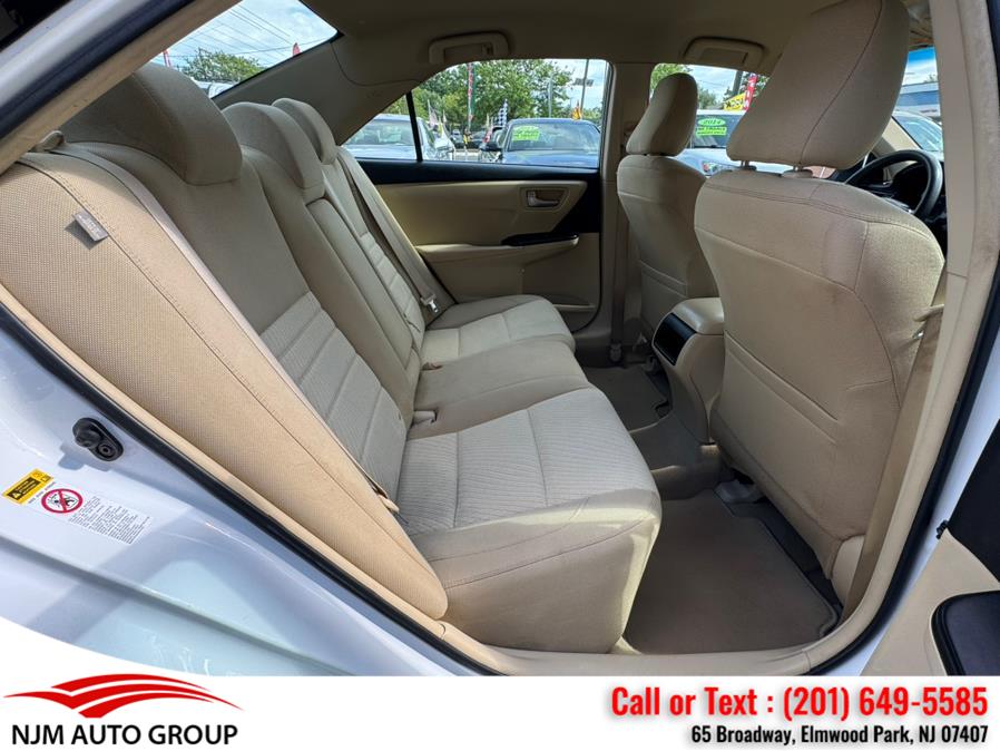 2016 Toyota Camry 4dr Sdn I4 Auto LE (Natl) photo
