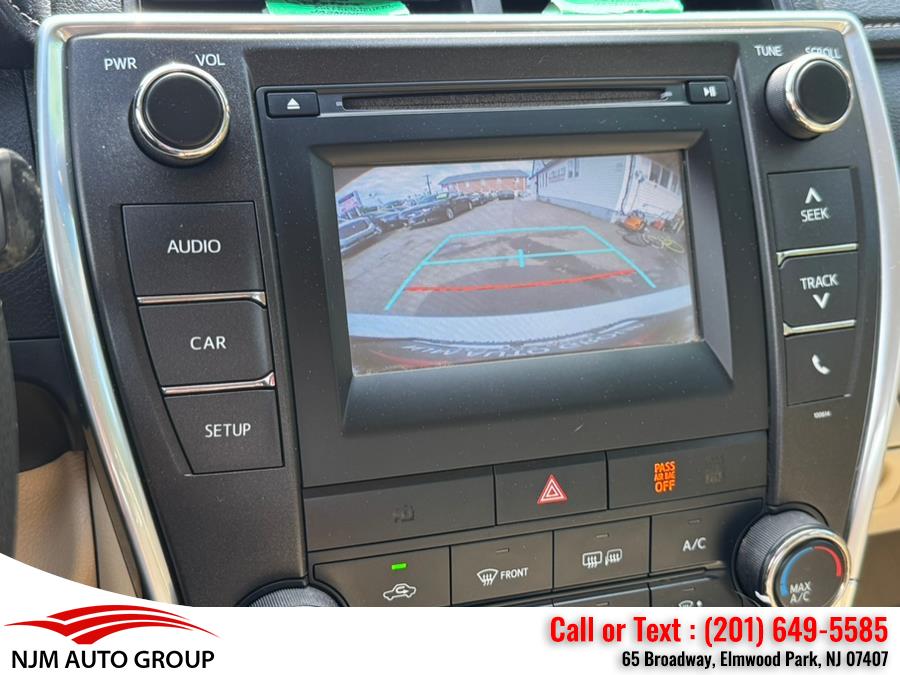 2016 Toyota Camry 4dr Sdn I4 Auto LE (Natl) photo