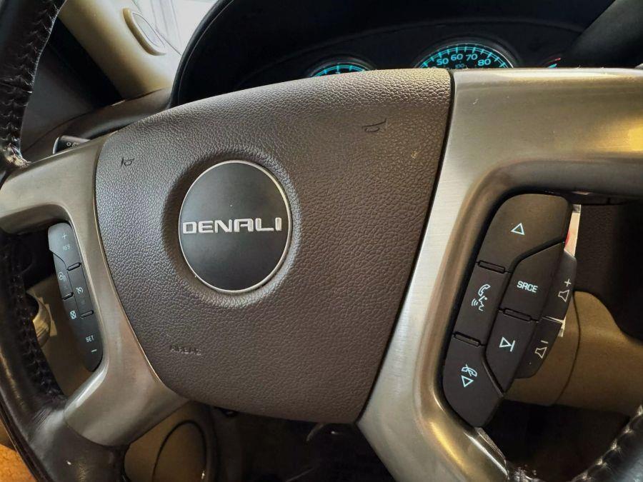 2013 GMC Yukon Denali photo